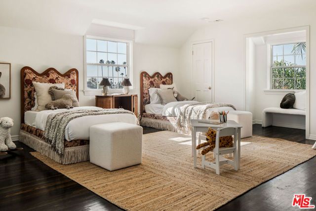 1737 N Stanley Avenue, Los Angeles, CA 90046