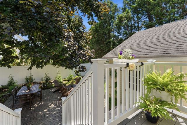9 Therese Street, Narragansett, RI 02882