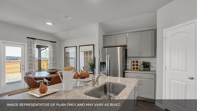 218 Salkeld DR, Uhland, TX 78640