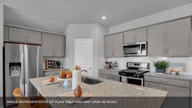 218 Salkeld DR, Uhland, TX 78640