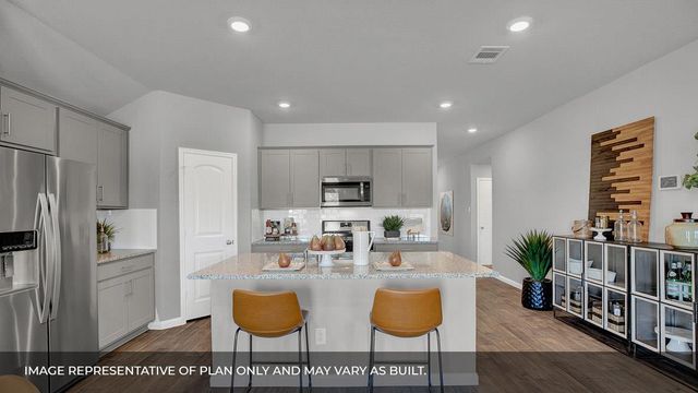 218 Salkeld DR, Uhland, TX 78640