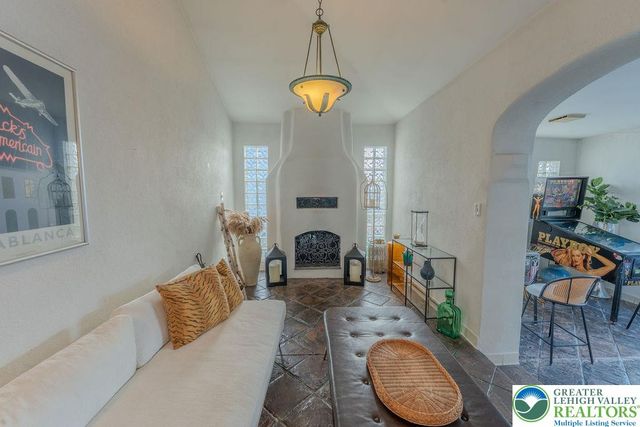 1124 Club Avenue, Allentown City, PA 18109