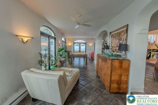 1124 Club Avenue, Allentown City, PA 18109