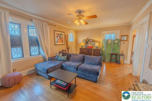 1124 Club Avenue, Allentown City, PA 18109