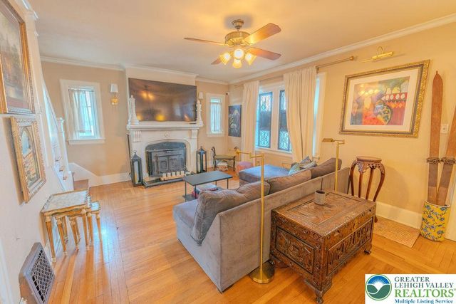 1124 Club Avenue, Allentown City, PA 18109