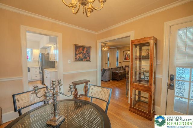 1124 Club Avenue, Allentown City, PA 18109