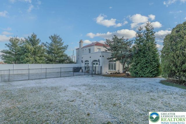 1124 Club Avenue, Allentown City, PA 18109