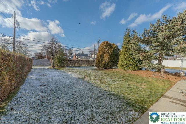 1124 Club Avenue, Allentown City, PA 18109