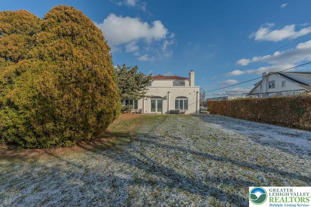 1124 Club Avenue, Allentown City, PA 18109