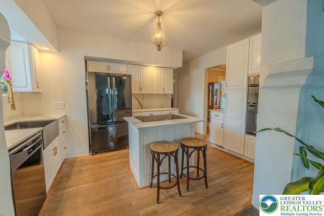 1124 Club Avenue, Allentown City, PA 18109