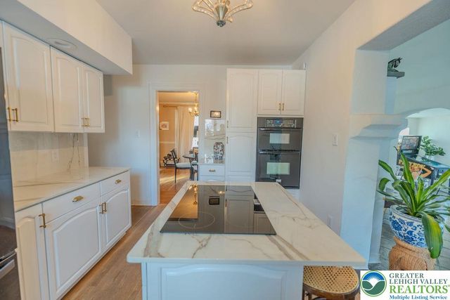 1124 Club Avenue, Allentown City, PA 18109