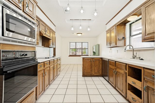 710 Upper Denton Road, Weatherford, TX 76085