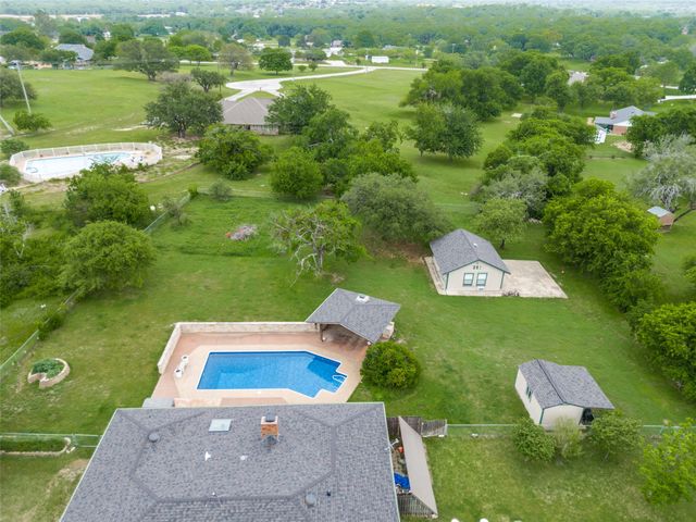 710 Upper Denton Road, Weatherford, TX 76085