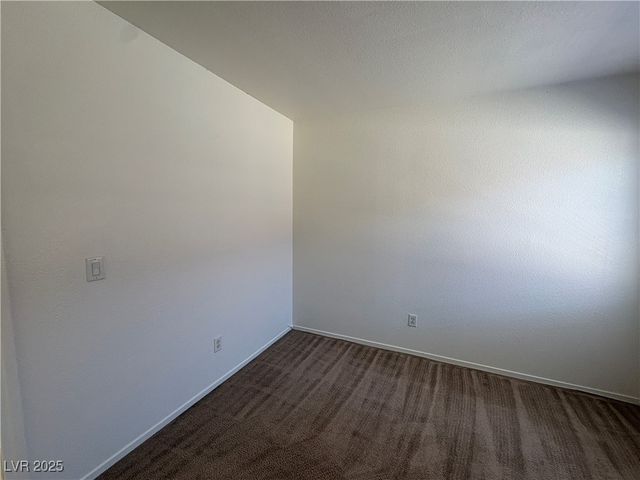 10456 Coyote Cub Avenue, Las Vegas, NV 89129