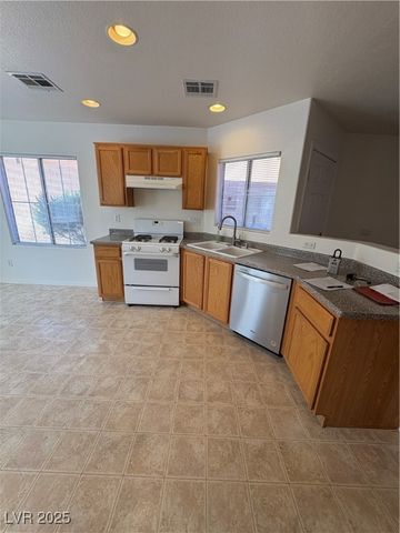 10456 Coyote Cub Avenue, Las Vegas, NV 89129