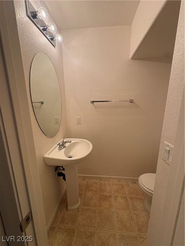 10456 Coyote Cub Avenue, Las Vegas, NV 89129