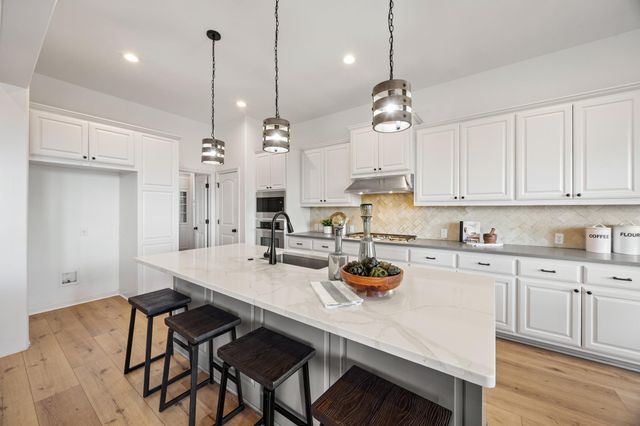 366 Mirafield LN, Austin, TX 78737