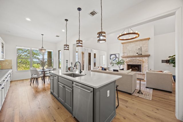 366 Mirafield LN, Austin, TX 78737