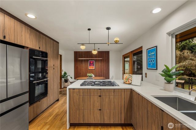 16700 SE 31st Street, Bellevue, WA 98008