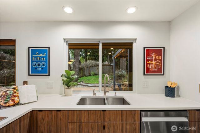 16700 SE 31st Street, Bellevue, WA 98008