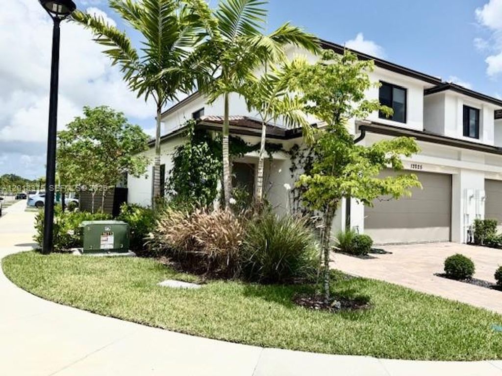 12025 SW 83rd Place, Miami, FL 33156