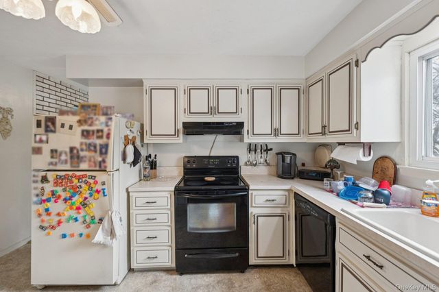 182 Evergreen Avenue, Brentwood, NY 11717