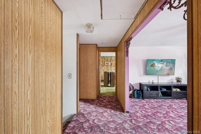 182 Evergreen Avenue, Brentwood, NY 11717