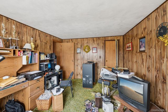 182 Evergreen Avenue, Brentwood, NY 11717