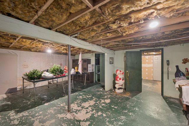 182 Evergreen Avenue, Brentwood, NY 11717