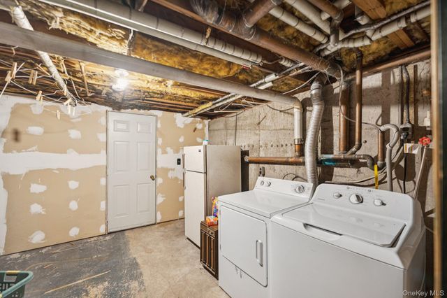 182 Evergreen Avenue, Brentwood, NY 11717