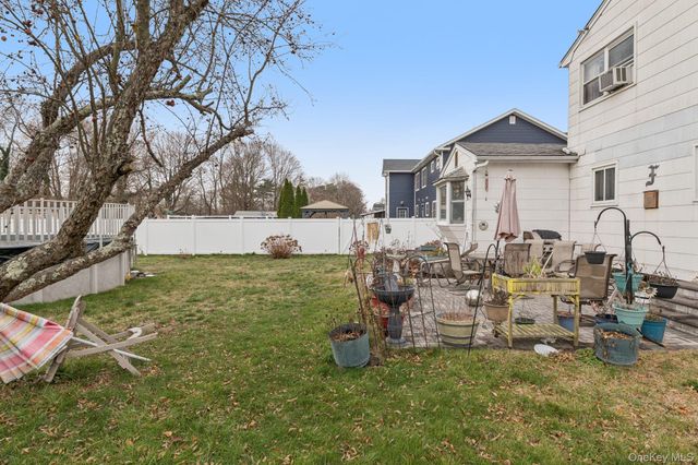 182 Evergreen Avenue, Brentwood, NY 11717