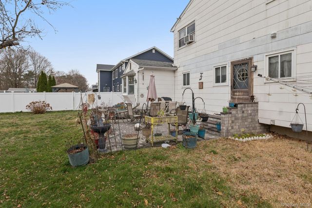 182 Evergreen Avenue, Brentwood, NY 11717