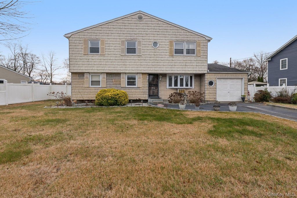 182 Evergreen Avenue, Brentwood, NY 11717