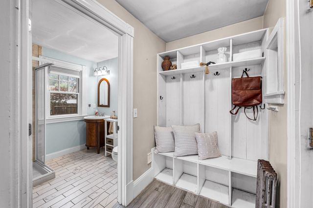 22 S Park Ave, Longmeadow, MA 01106