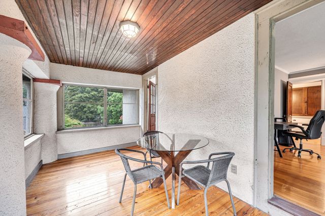 22 S Park Ave, Longmeadow, MA 01106