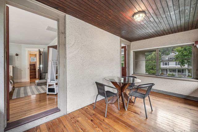 22 S Park Ave, Longmeadow, MA 01106