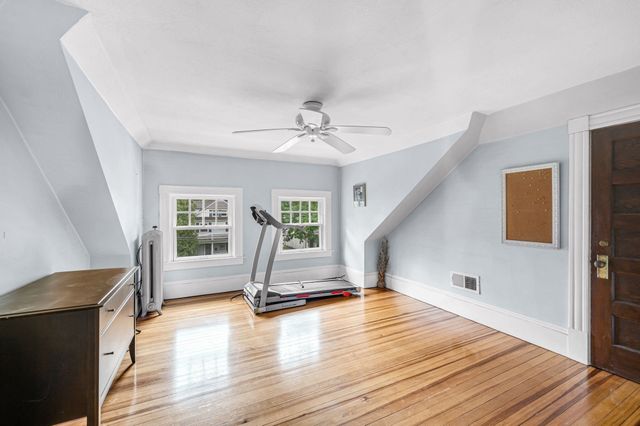 22 S Park Ave, Longmeadow, MA 01106