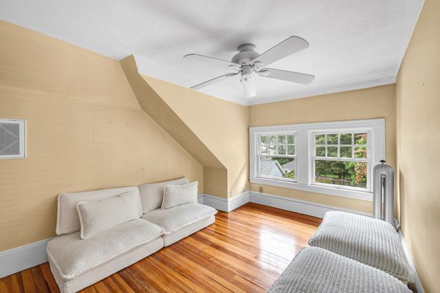 22 S Park Ave, Longmeadow, MA 01106