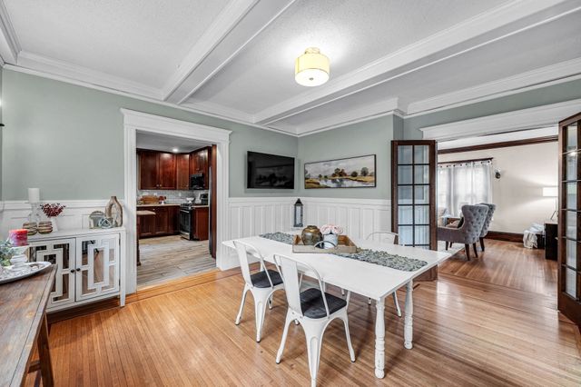 22 S Park Ave, Longmeadow, MA 01106