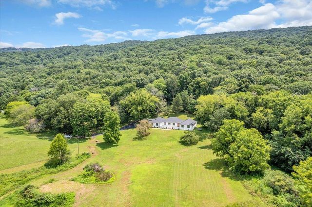 158 County Road 677, Bryant, AL 35958
