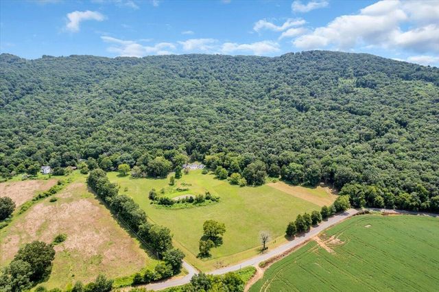 158 County Road 677, Bryant, AL 35958