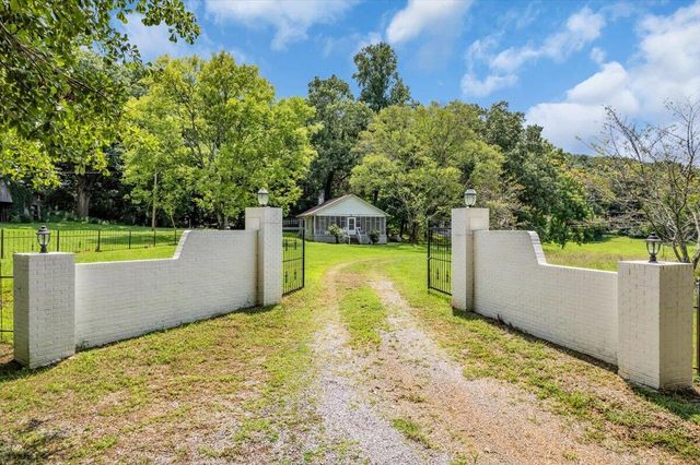 158 County Road 677, Bryant, AL 35958