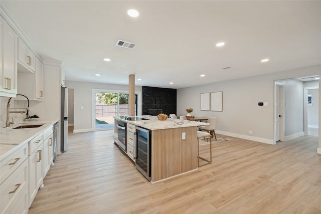 3129 Flowerdale Lane, Dallas, TX 75229