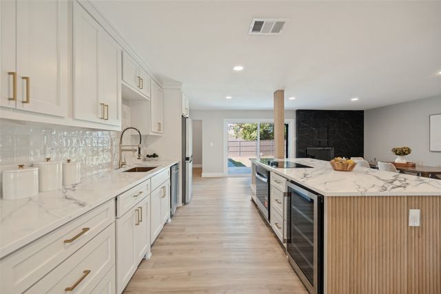3129 Flowerdale Lane, Dallas, TX 75229