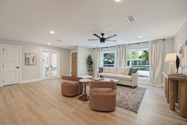 3129 Flowerdale Lane, Dallas, TX 75229