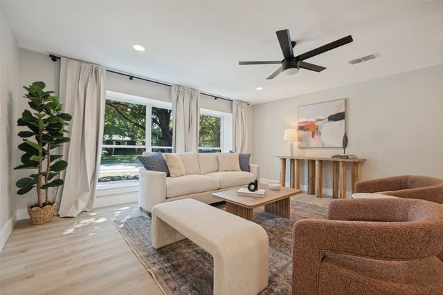 3129 Flowerdale Lane, Dallas, TX 75229