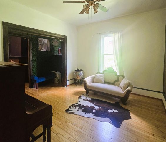 930 N 34th STREET, Milwaukee, WI 53208