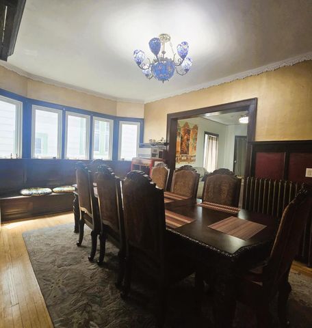 930 N 34th STREET, Milwaukee, WI 53208