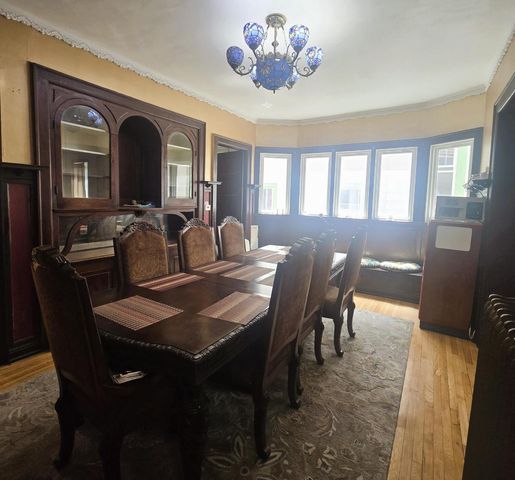 930 N 34th STREET, Milwaukee, WI 53208