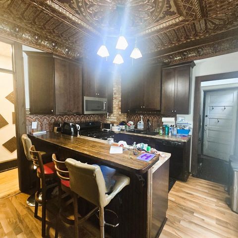 930 N 34th STREET, Milwaukee, WI 53208